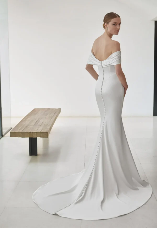 Pronovias Leight