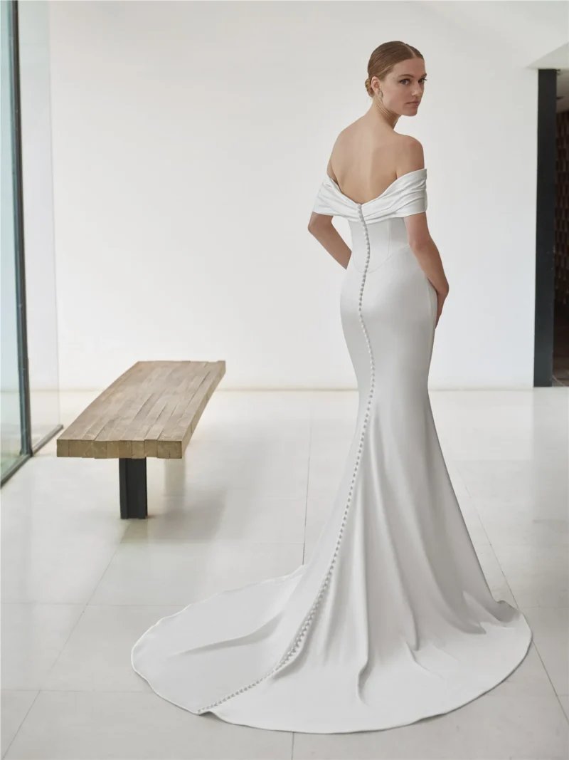 Pronovias Leight