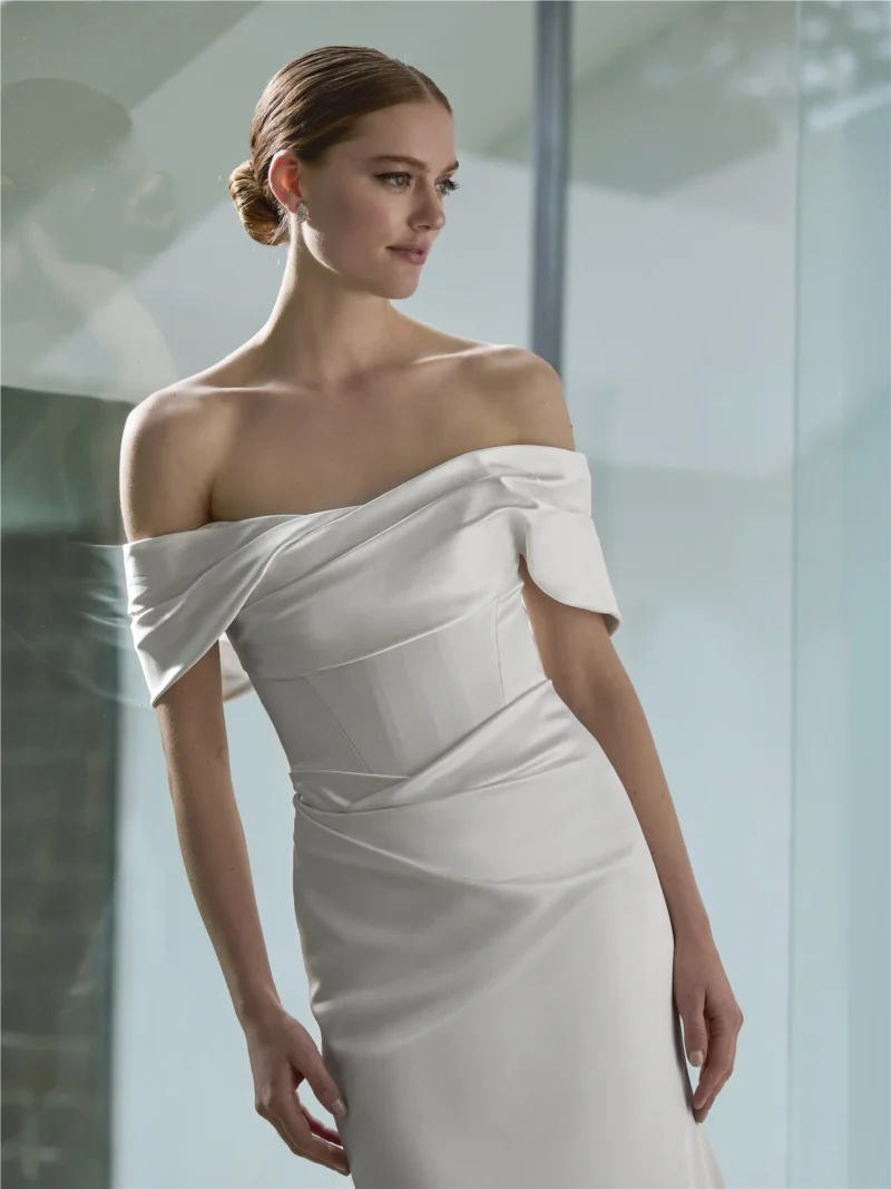 Pronovias Leight