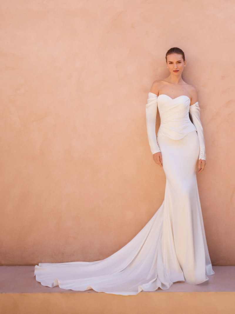 Pronovias Tzara with Mermaid and Sleeves